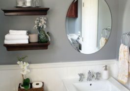 decoración baño pequeño para que se vea más amplio con supermamás
