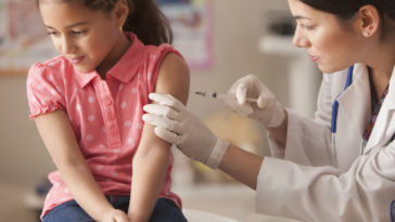 Movimientos Antivacunas y el Resurgimiento de Enfermedades