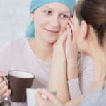 Cómo Acompañar a un Familiar con Cáncer: Apoyo Emocional