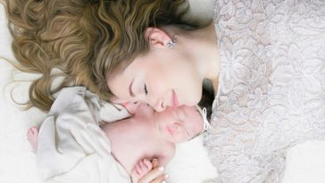 ISABEAU con su bebé