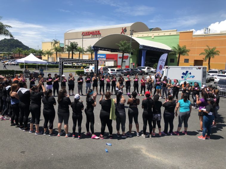 Super 99 -en sus instalaciones- está realizando la Ruta Fitness a cargo de la reconocida entrenadora panameña Dori Eleta.