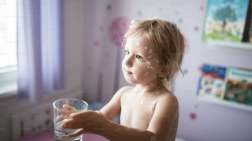 Hidratación infantil: Consejos prácticos y creativos para que los niños beban más agua