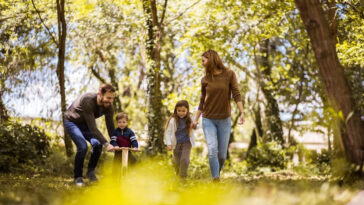familia-feliz-supermamás (1) (1)