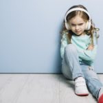 niña haciendo berrinche