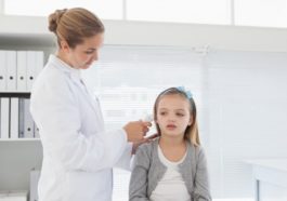 evaluación médica en niños