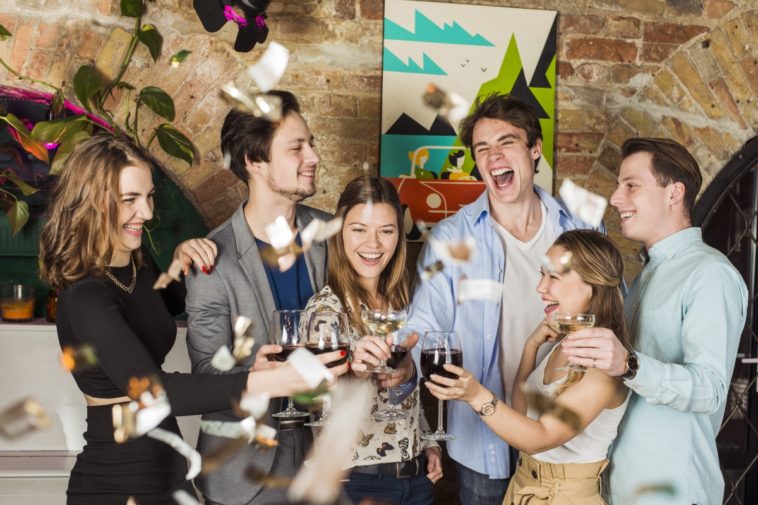 amigas en casa sin cocinar