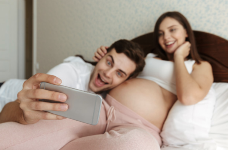 5 Fases De Estar En Cuarentena Con Tu Pareja