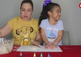 manualidades niños masilla casera: plastilina casera diy materiales seguros