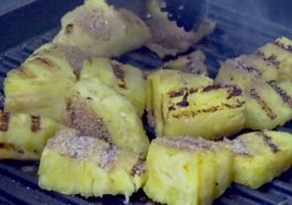 receta postre piña colada: helado tropical casero sabores caribeños