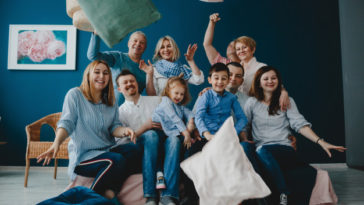 Tradiciones familiares y bienestar infantil - impacto rituales en desarrollo emocional niños