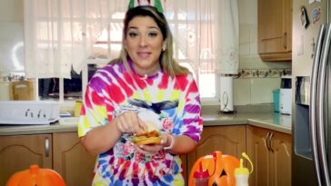 mini hamburguesas terroríficas para Halloween