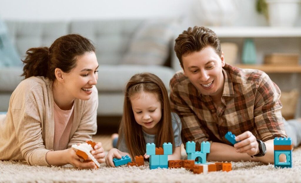 activiades divertidas para hacer en familia papas jugando
