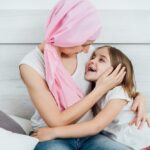 Comunicando cáncer a hijos - guía diálogo diagnóstico familiar infantil