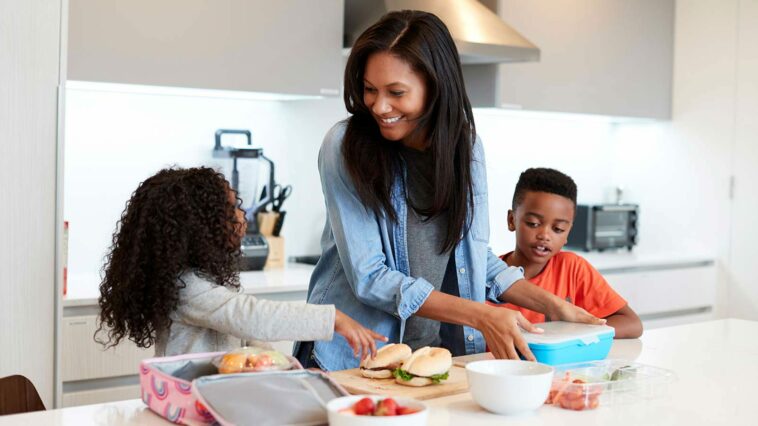 Cómo enseñar valores: 5 claves para desarrollar buenas conductas en niños pequeños