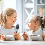 Nutrición para el desarrollo cognitivo: Alimentos clave para potenciar la memoria infantil