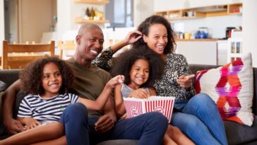 Entretenimiento familiar: 5 recomendaciones de series y películas para disfrutar estas vacaciones