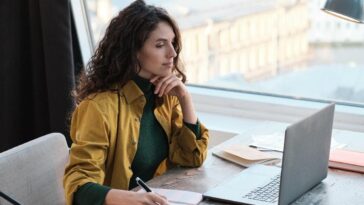 Reincorporación laboral exitosa: Guía para madres que regresan al trabajo después de la crianza