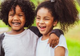 Rutina cabello rizado escolar - cuidado natural rizos infantiles