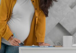 Maternidad multitarea - balance trabajo estudio crianza