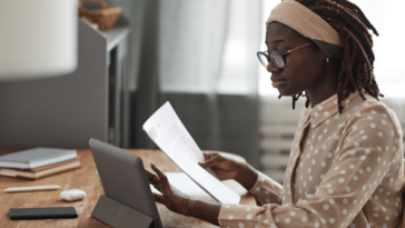 Estudios después de la maternidad