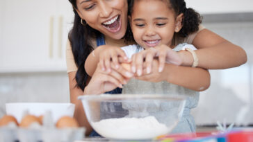Involucra a tus hijos en los quehaceres del hogar