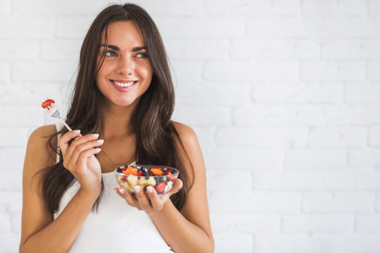 prevencion-del-cancer-mujer-alimentación