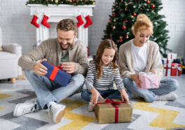 intercambio de regalos en familia navidad