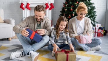 intercambio de regalos en familia navidad