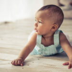 por qué mi bebé no gatea, estimulación, ejercicios y consejos supermamás