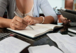 3 Estrategias para Salir de Todas tus Deudas